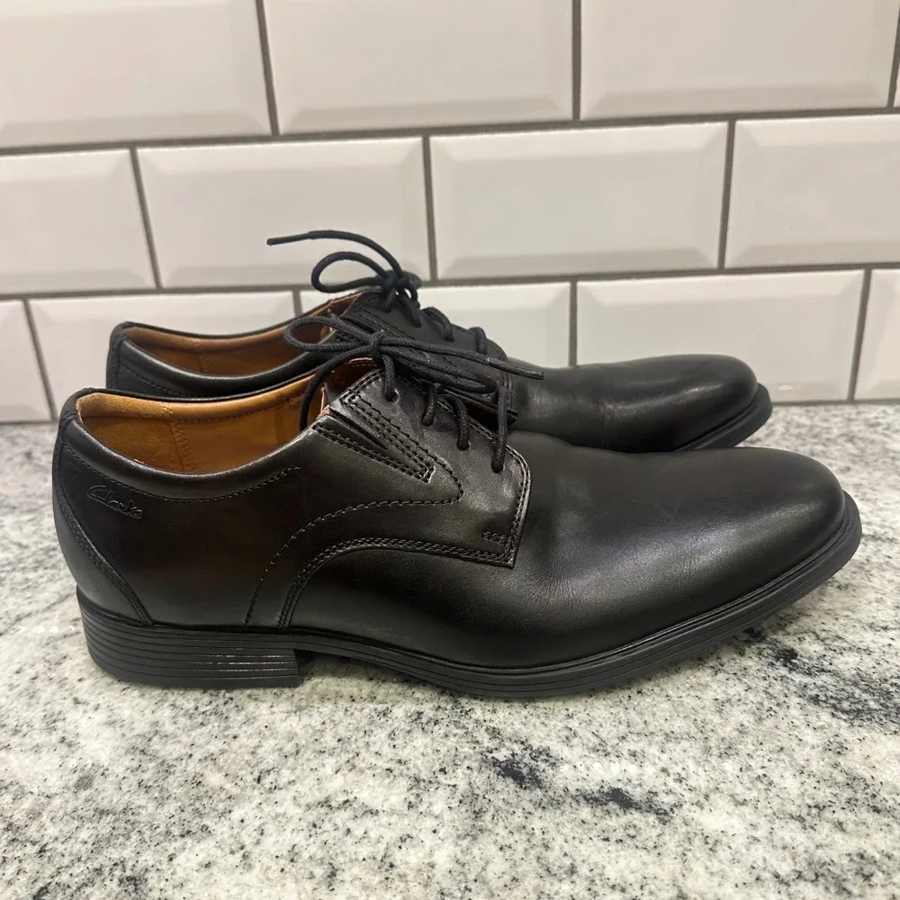 Clarks Mens 9.5 Dress Shoes Black Leather Derby Extreme Comfort Professional